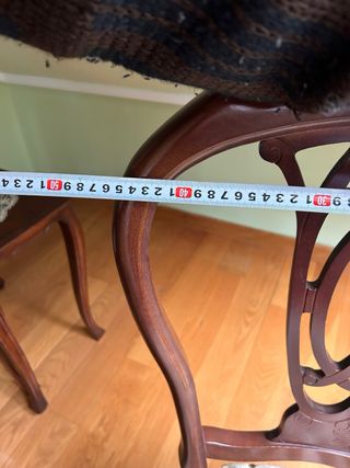 2 Sillas de madera tapizada. Acepto ofertas.