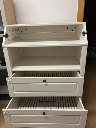 Cómoda cambiador bebé, model Sundvik Ikea