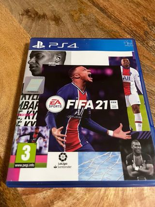 PS4 + Mando + 6 Juegos