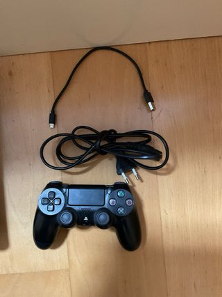 PS4 Slim Negra + Mando + 3 Juegos