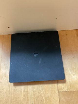 PS4 Slim Negra + Mando + 3 Juegos
