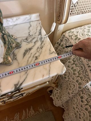 Cama Matrimonio Ratán y Madera con mesas a juego.