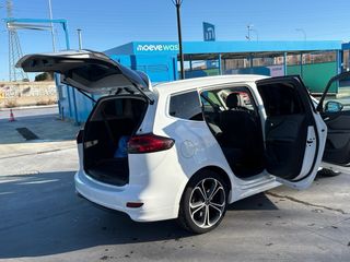 Opel Zafira Tourer 2013