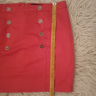 Gonna Cache Cache rossa con bottoni