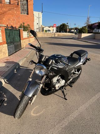 Daelim Roadwing 125FI Gris