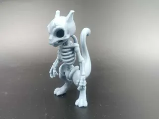 Figura Esqueleto Mewtwo Pokemon