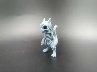 Figura Esqueleto Mewtwo Pokemon