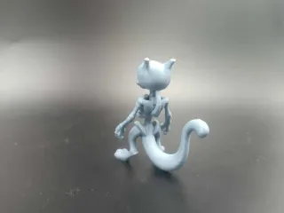 Figura Esqueleto Mewtwo Pokemon