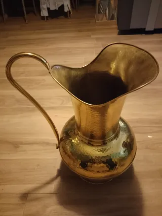 Anfora vintage ottone lucido