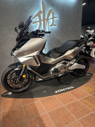 Honda Forza 750 2021