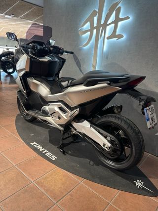Honda Forza 750 2021