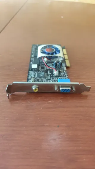 Tarjeta Gráfica GeForce 2 MX 64MB