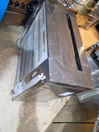 Asador de pollos  de gas 8 espadas