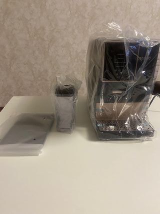 Cafetera SuperAutomatica. COMO NUEVA MUY POCO USO