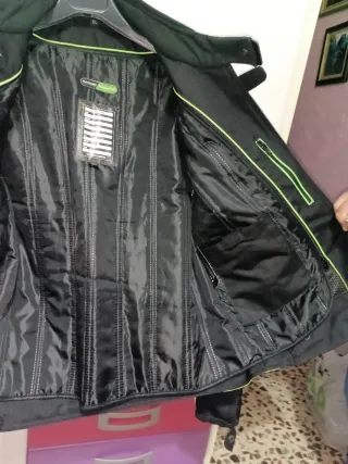 Chaqueta Moto Kawasaki Negra y Verde