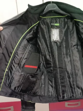Chaqueta Moto Kawasaki Negra y Verde