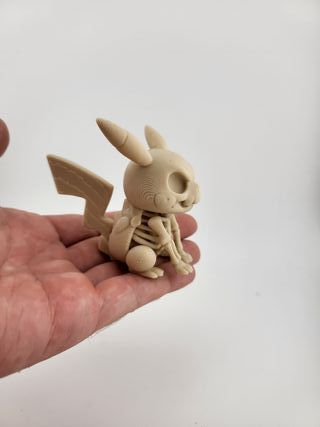 Figura Pikachu Esqueleto Pokemon