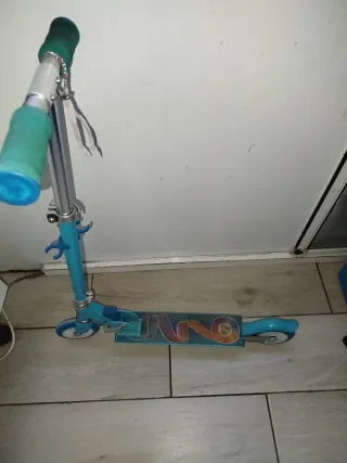 Patinete infantil azul