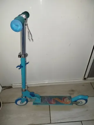 Patinete infantil azul