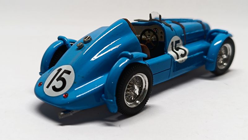 DELAGE D6 #15 1949 24H DU MANS GCAM Kit Monté 24/35 1/43