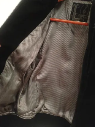 Cazadora negra mujer