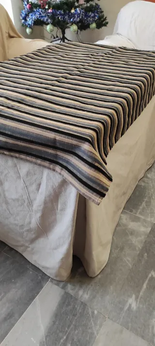 Ropa de camilla con estampado geométrico