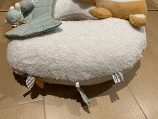 Cojín de actividades para bebé