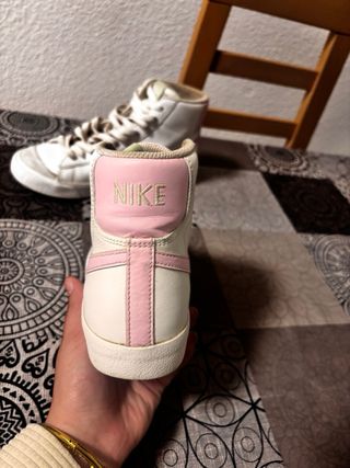 Nike Blazer Mid '77 Pink White