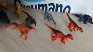 Lote de 11 dinosaurios de juguete