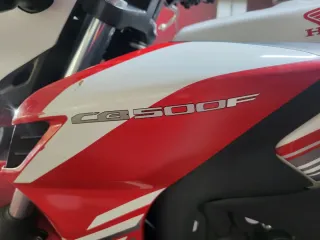 Honda CB 500 F Roja y Blanca