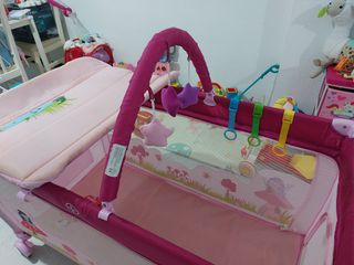 Parque cuna infantil rosa