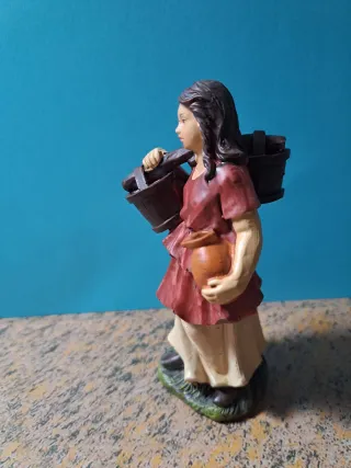 Figura Belén Mujer con Cántaro y Cubo