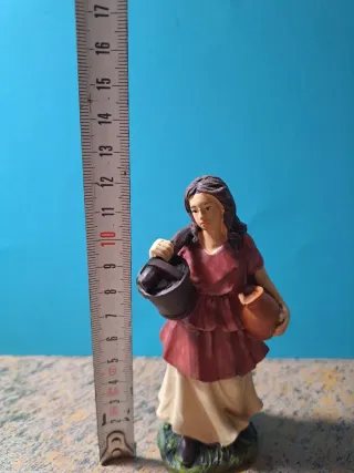Figura Belén Mujer con Cántaro y Cubo