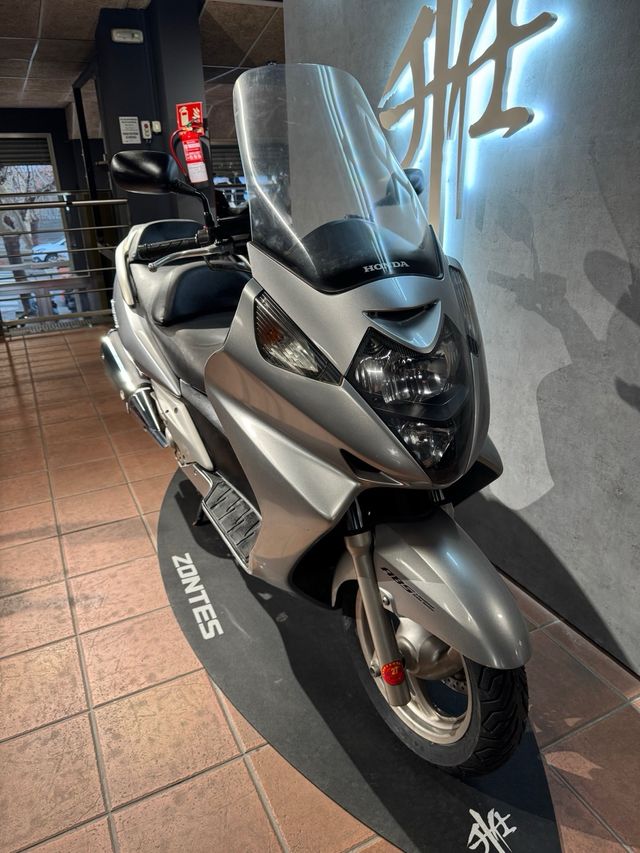 Honda Silver Wing 600 ABS 2005