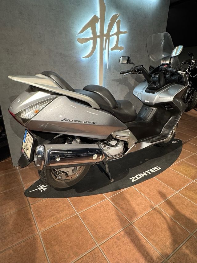 Honda Silver Wing 600 ABS 2005