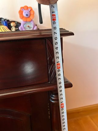 2 Mesas de noche de madera. Acepto ofertas.