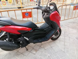 Yamaha NMAX 125 Roja