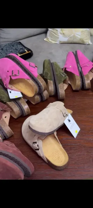 Sandalias y zuecos Unisex