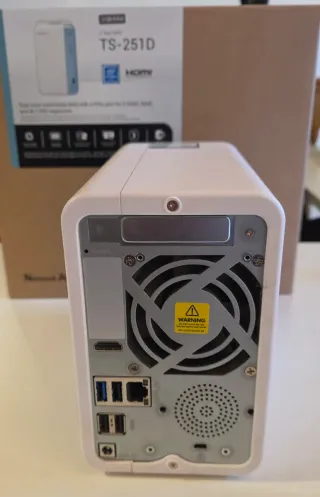 NAS QNAP TS-251D 2GB RAM HDMI