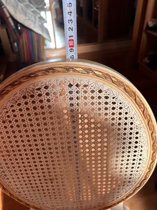 Silla de madera tapizada. Acepto ofertas.