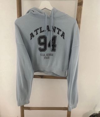 Sudadera de chica. Bershka. Talla M