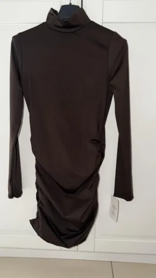 Vestito aderente marrone