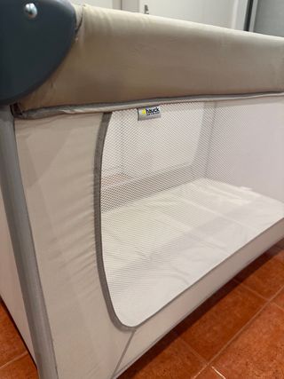 Cuna de viaje para bebé.