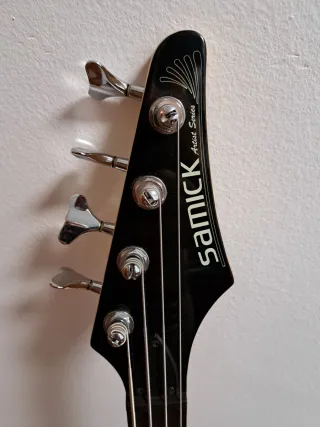Bajo Samick Artist Series Negro