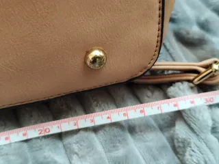 Bolso tipo mochila Beige y Verde