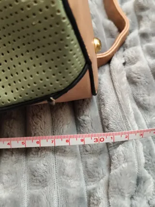 Bolso tipo mochila Beige y Verde