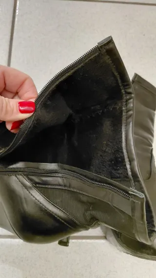 Stivaletti similpelle neri