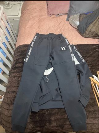 Chándal 11 Degrees Negro y Blanco