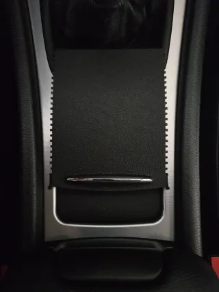 Cortina Consola Mercedes C-Class 203 *nova*