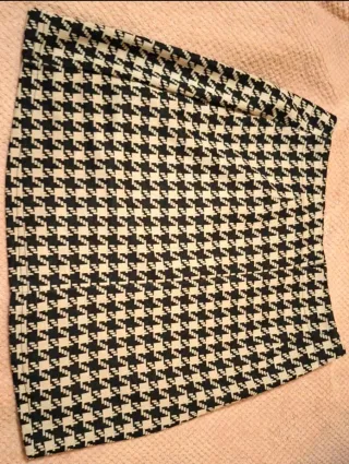 Falda corta estampado pata de gallo